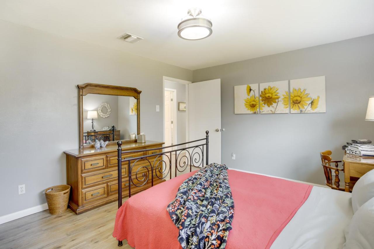 Cozy Shenandoah Home Less Than 2 Mi To The Woodlands Mall! エクステリア 写真